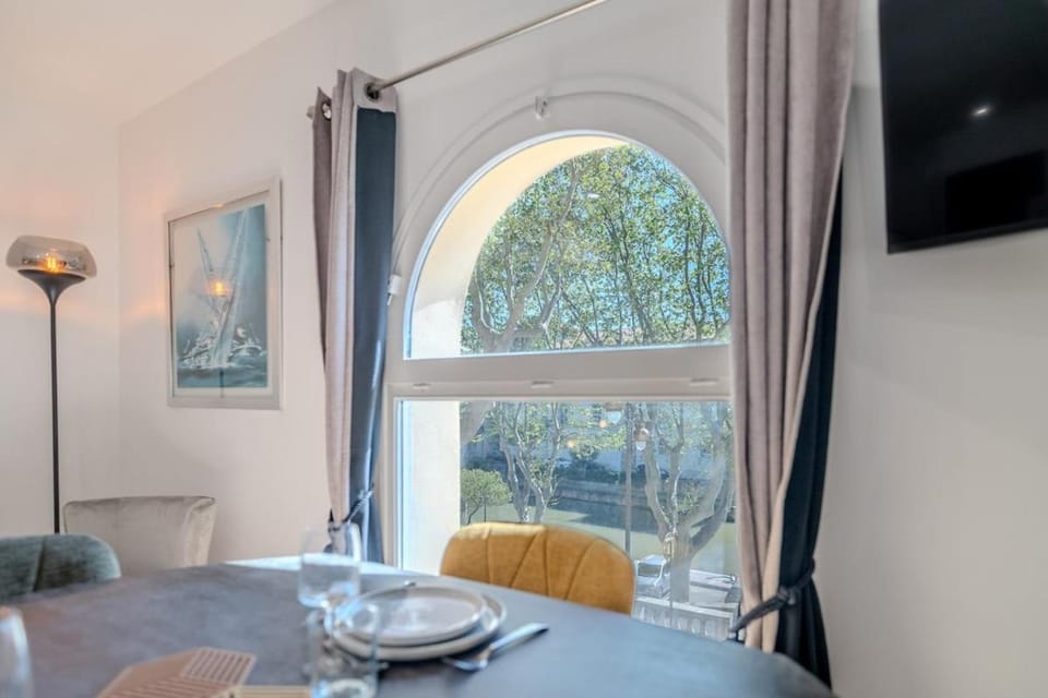 Séjour DUO parfait, Plein Centre, avec Parking privé & Climatisation Apartment in Narbonne