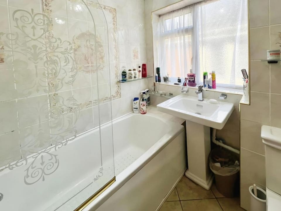 5 Bedroom House in Sutton Coldfield, Birmingham House in The Royal Town of Sutton Coldfield