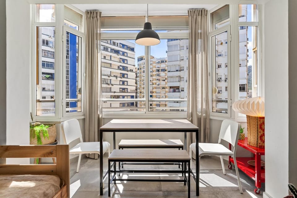 Cozy Downtown Studio - ac wifi Apartment in Torremolinos