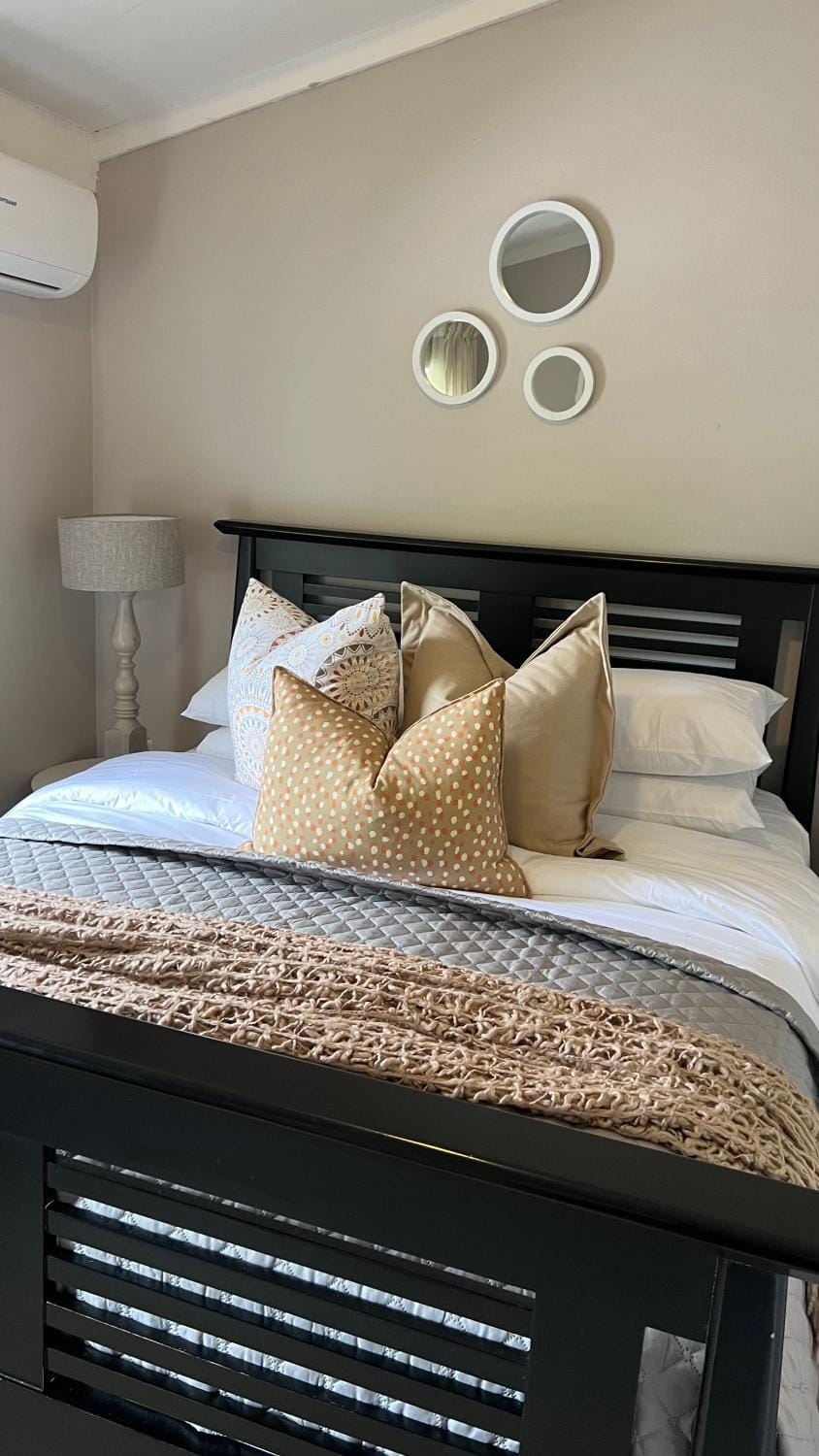 Bed, Bedroom, air conditioner