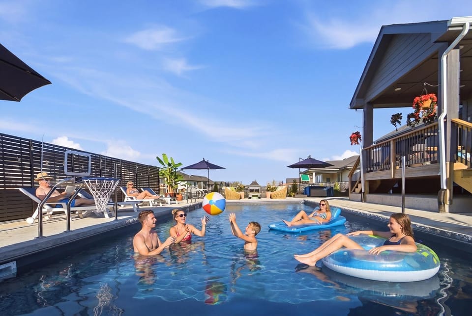 Swimming pool