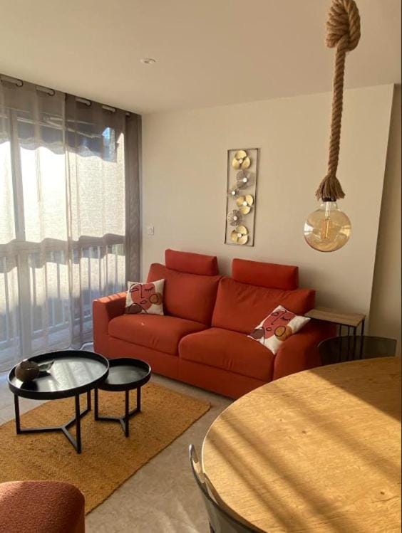 View (from property/room), Living room, Seating area