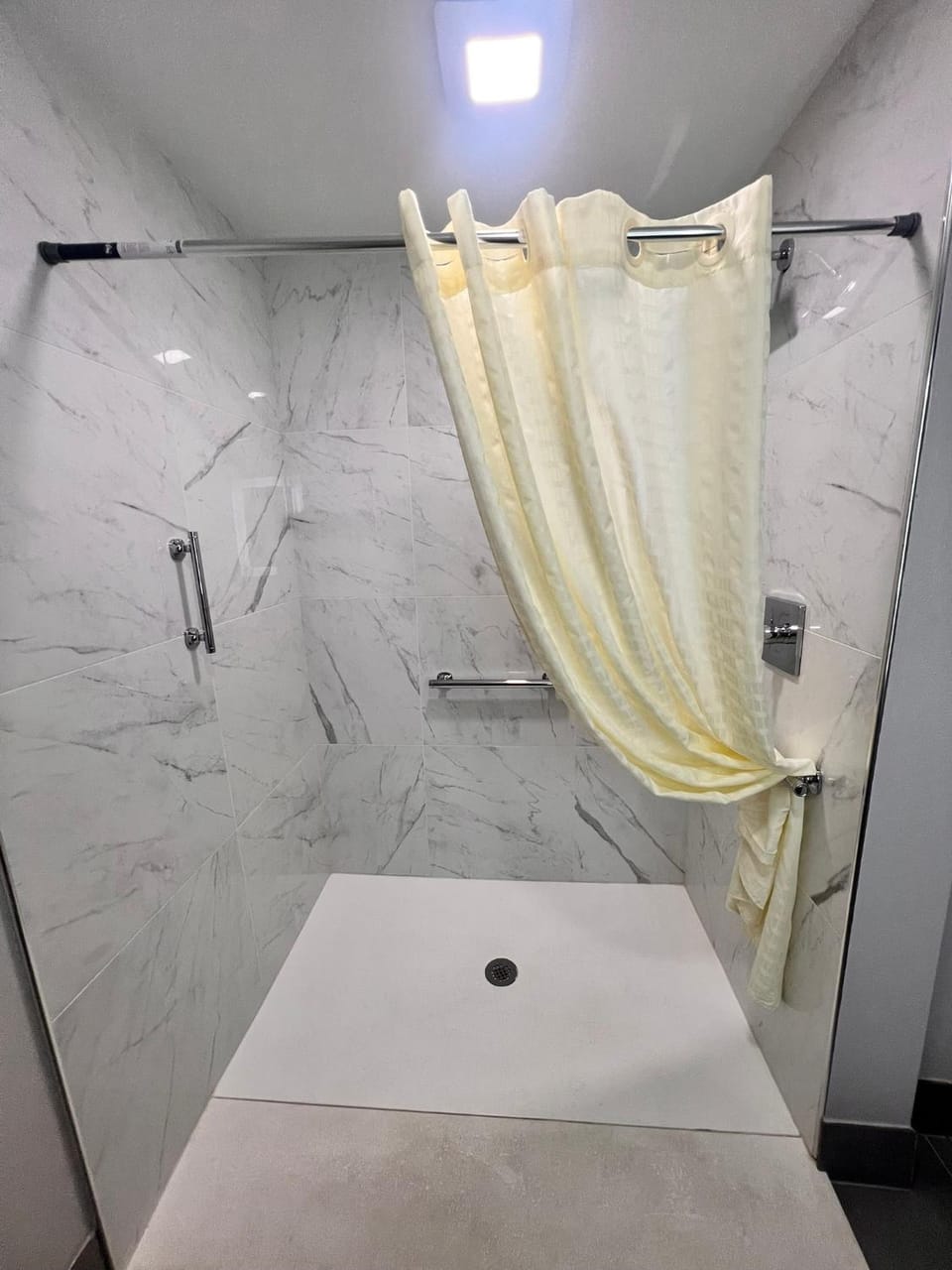 Micro Hotel Hotel in Conyers