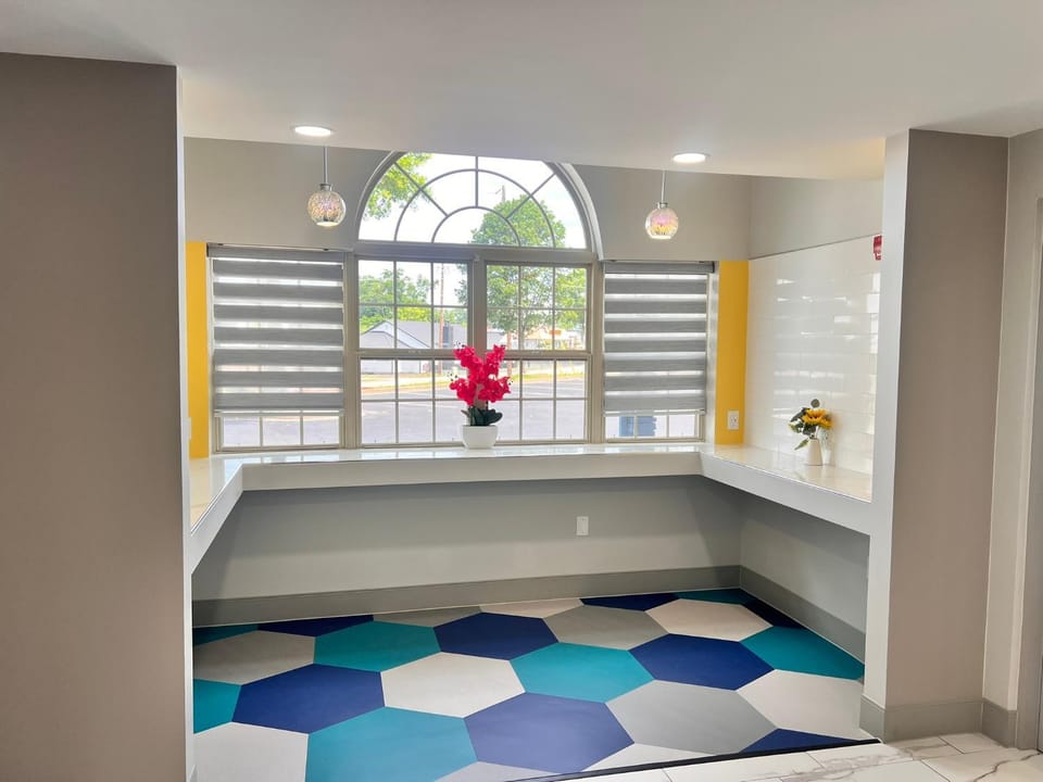 Micro Hotel Hotel in Conyers