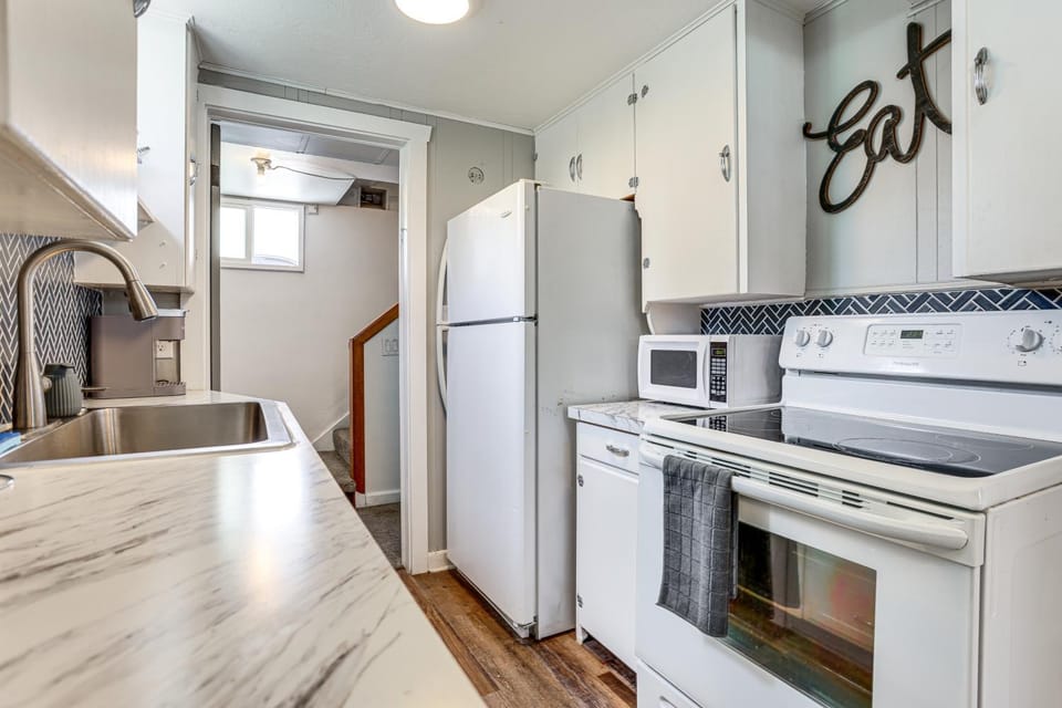 Walk to Parks & Dining: Central Idaho Falls Home Apartment in Idaho Falls