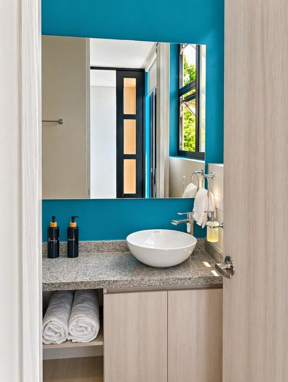 Bathroom, towels