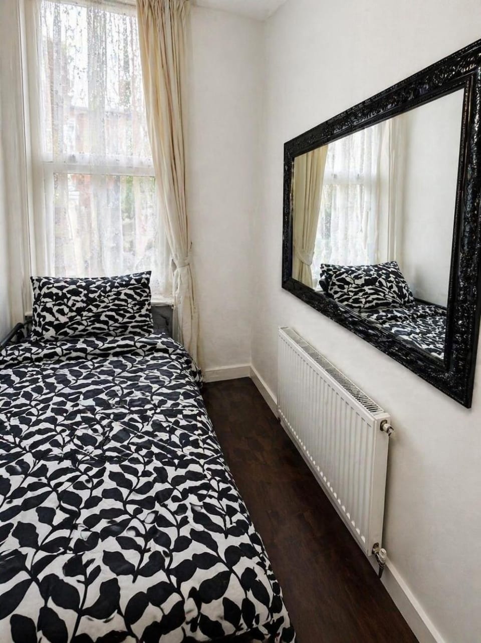 ValueStays Slough Station Free overnight Parking Bed and Breakfast in Slough