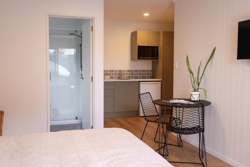 Coastal Calm Papamoa Apartment in Bay Of Plenty