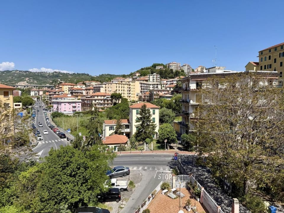 HOST4U - VYdo Apartment in Porto Maurizio, Imperia Apartment in Imperia