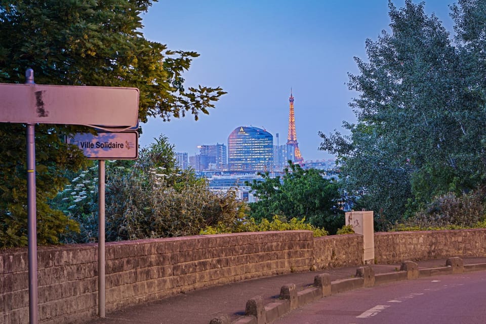 Nearby landmark, Day, Natural landscape, City view
