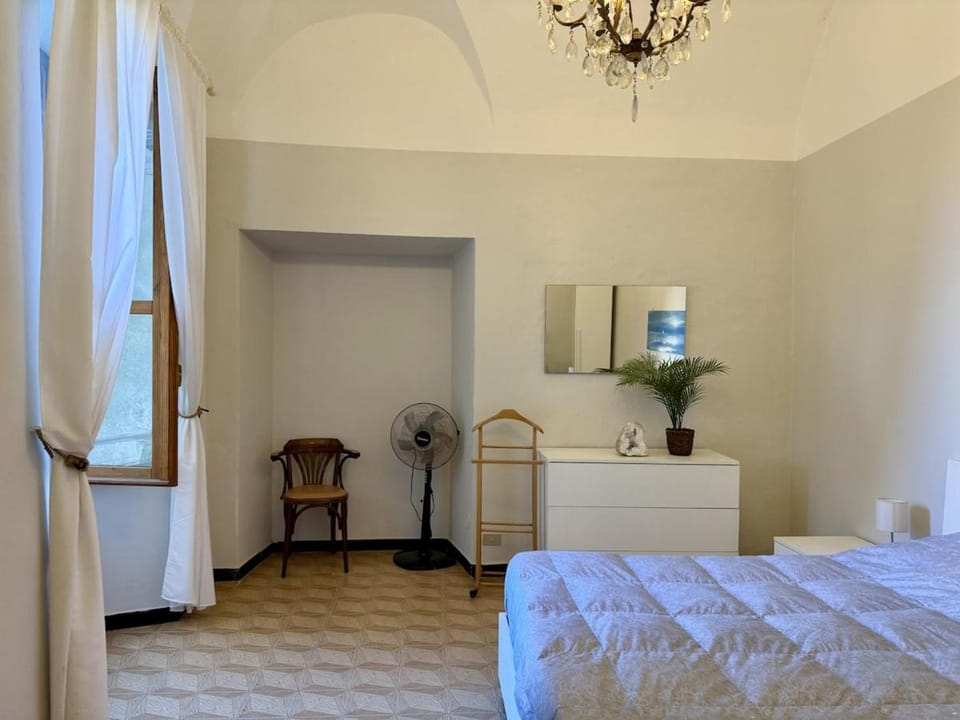 HOST4U - Ada's, Parasio old city, 5 min to beaches Apartment in Imperia