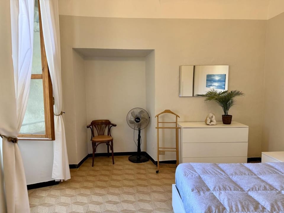 HOST4U - Ada's, Parasio old city, 5 min to beaches Apartment in Imperia
