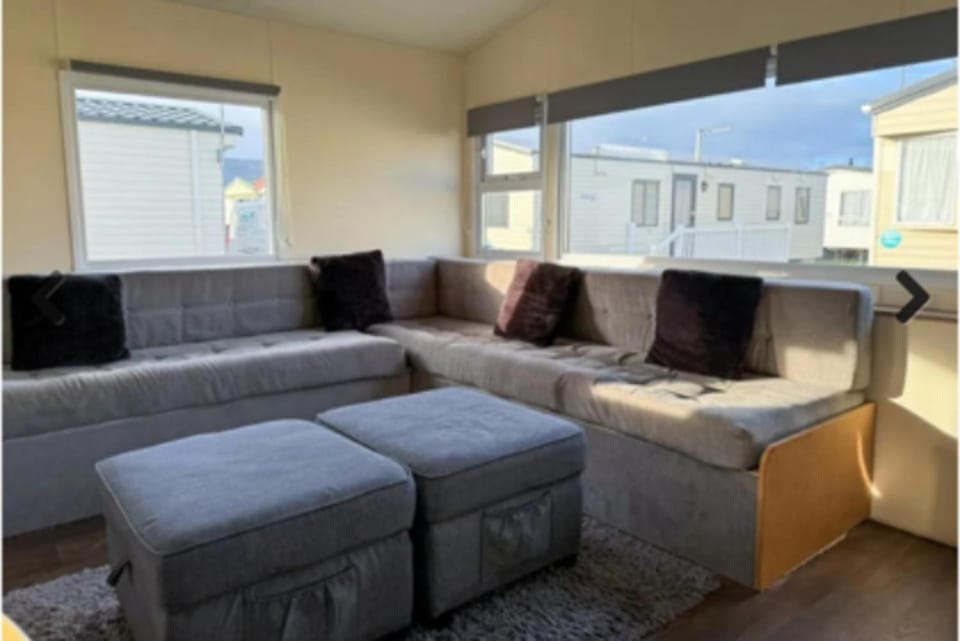 Peaceful Nature Escape - Rhyl Lodge Sleeps 6 House in Rhyl