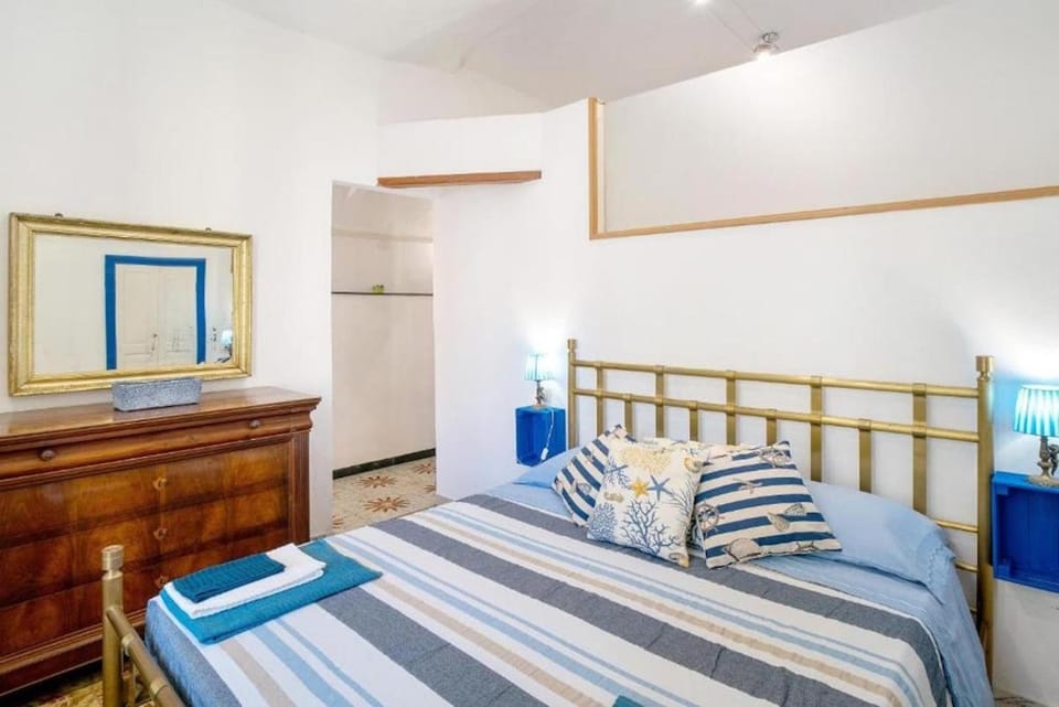 HOST4U - Ligurian House with Garden in Imperia Apartment in Imperia