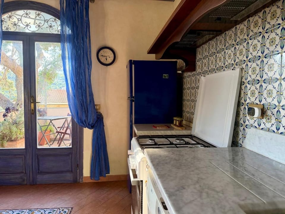 HOST4U - ex Archbishop's House & Terrace, Imperia Apartment in Imperia