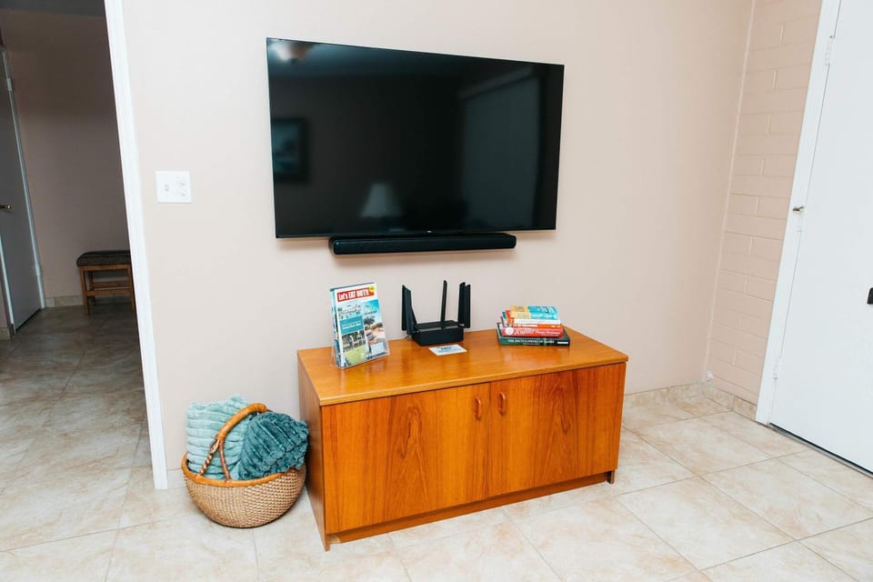 NEW Desert Bloom Hideaway Apartment in Sahuarita