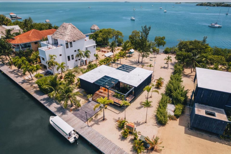 Santosha Villa Villa in Stann Creek District