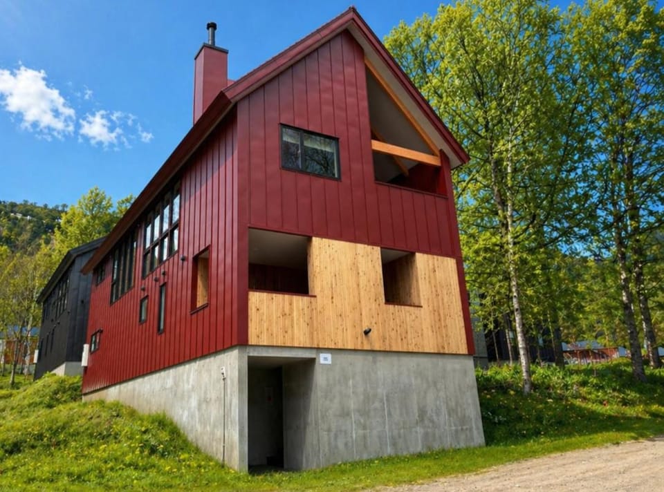 Property building, Summer