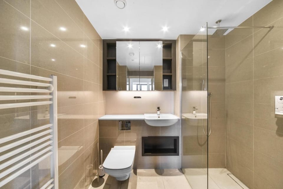Blackfriars Road Collection 1B1B Apartment in London Borough of Southwark