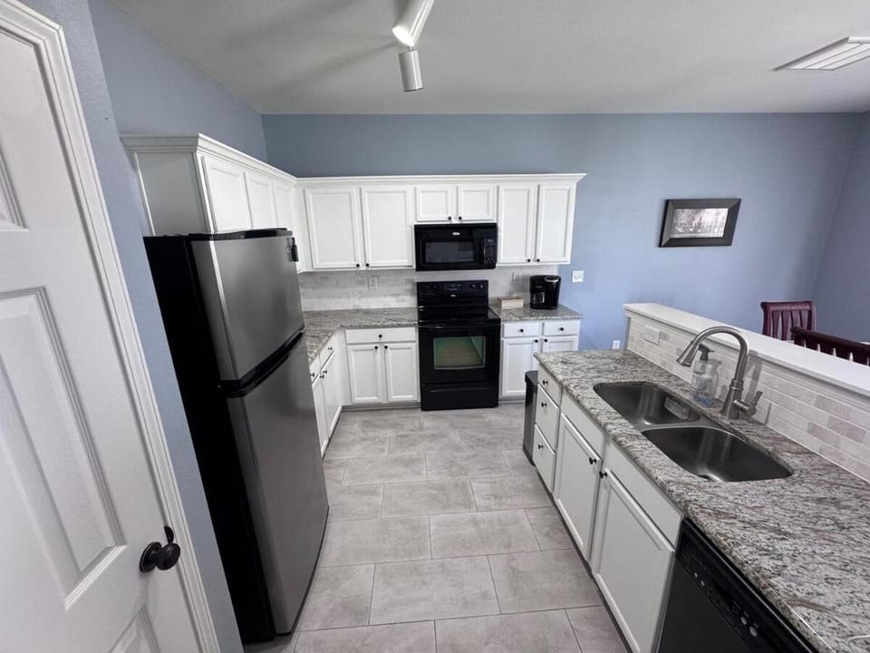 Modern Haven 2 bedroom Home & Loft Retreat House in Gastonia