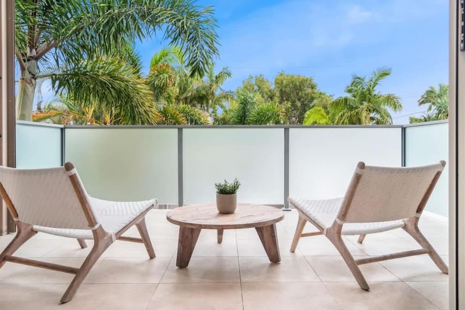 Pet Friendly Modern Oasis with Private Pool House in Noosaville