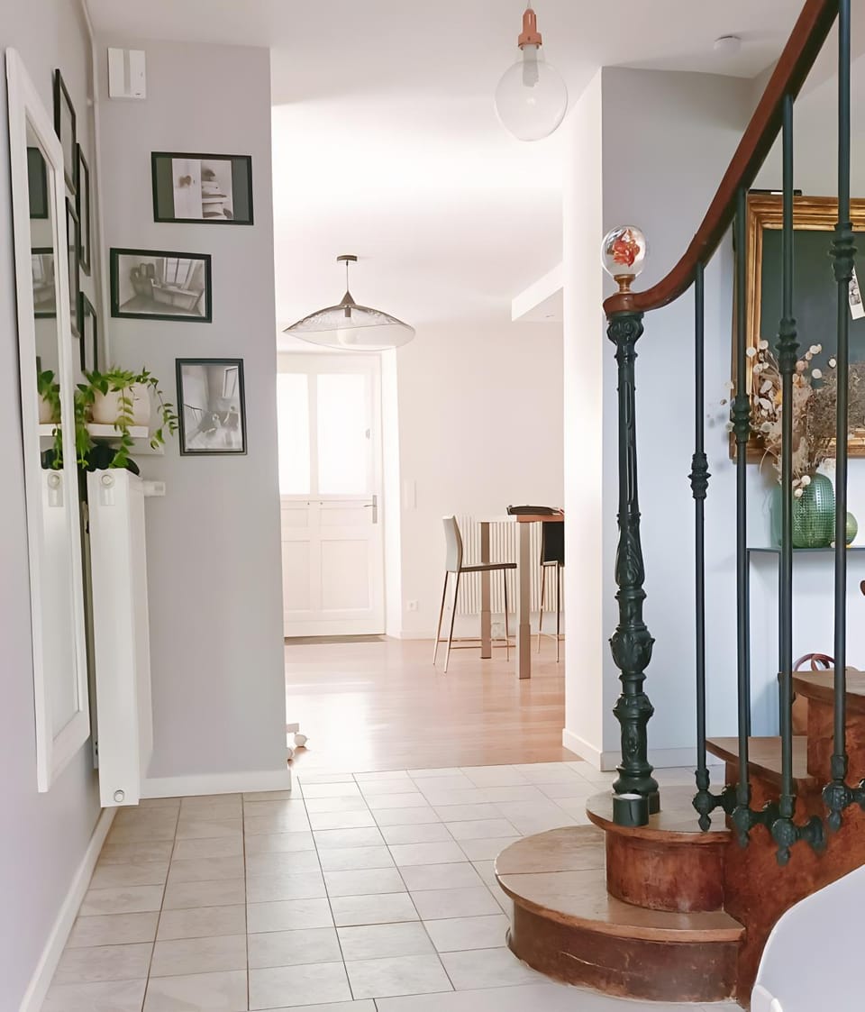 Property building, Living room