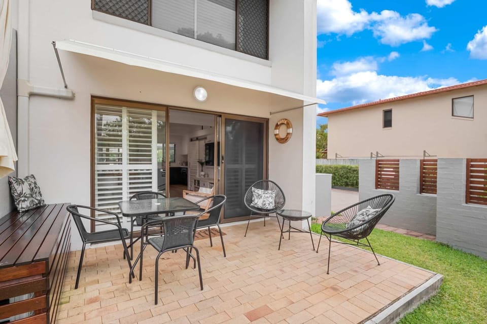 Freshly refurbished townhouse close to Noosa River Apartment in Noosa Heads