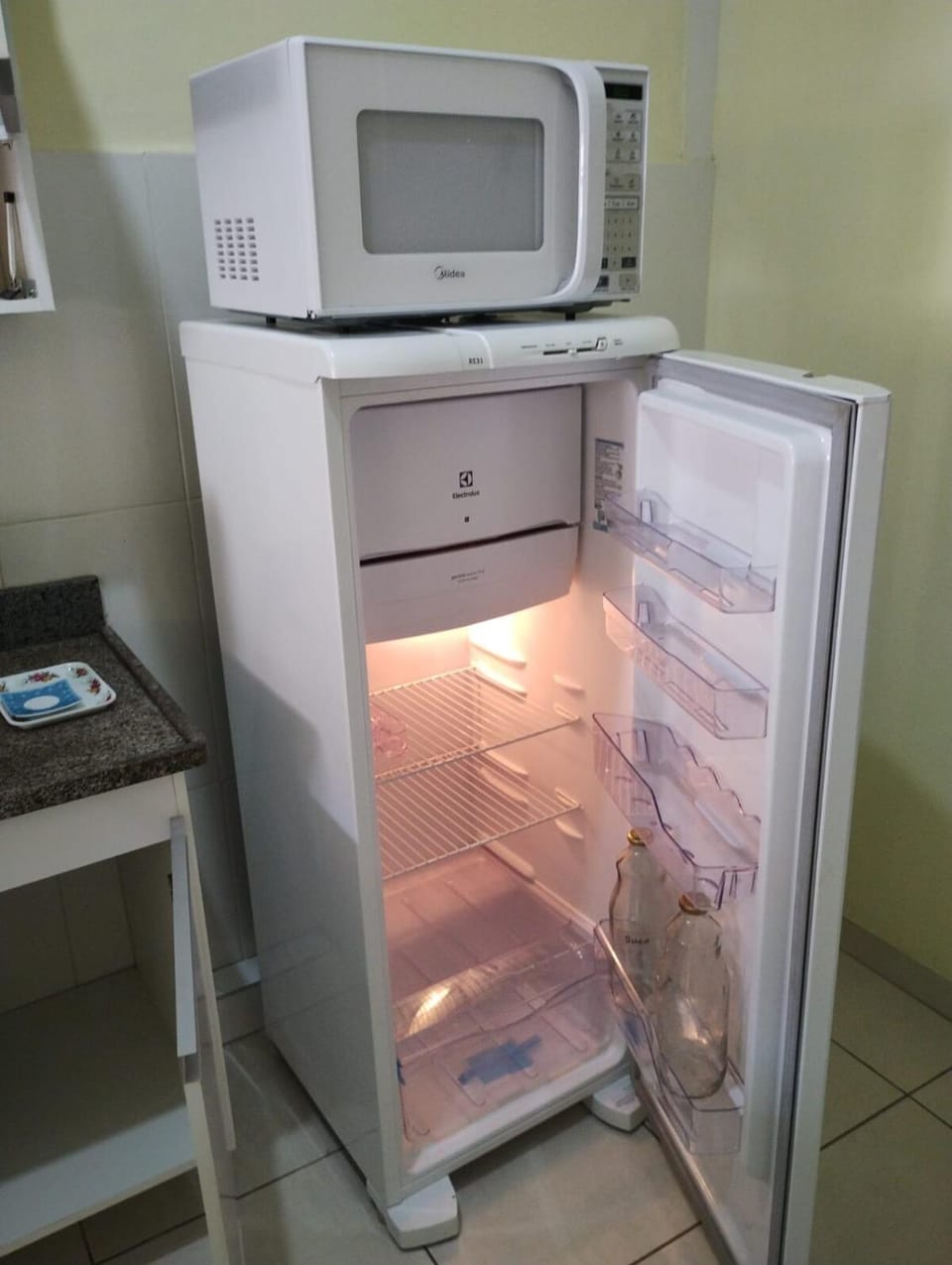 Ap completo 01 quarto com ar condicionado, wi-fi Apartment in State of Minas Gerais, Brazil