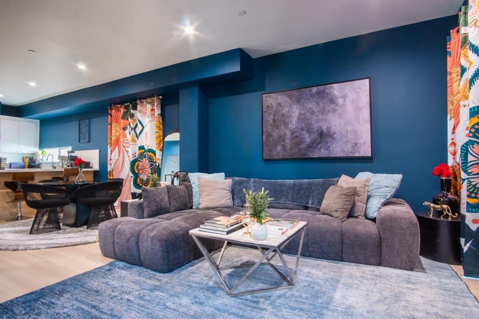 Jardin Noir at Case Collective Vacation rental in North Hollywood