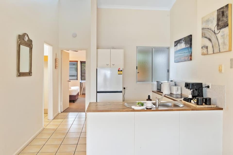 Prime Noosa location with pool Apartment in Noosa Heads