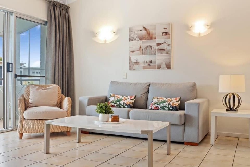 Prime Noosa location with pool Apartment in Noosa Heads