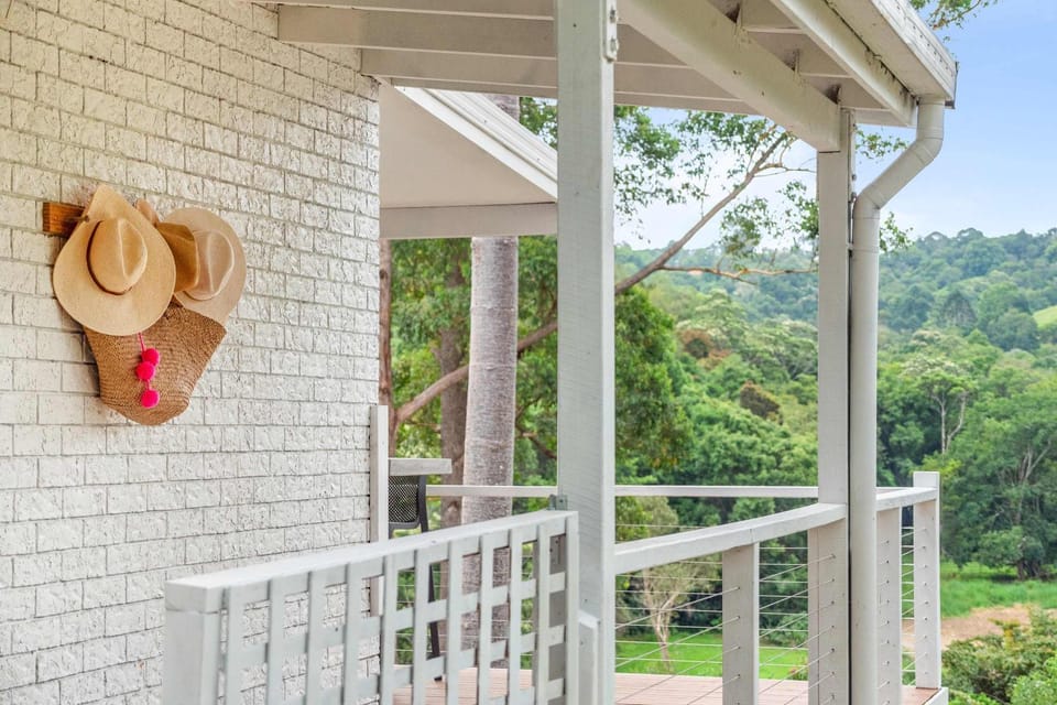 Property building, Balcony/Terrace, Garden view
