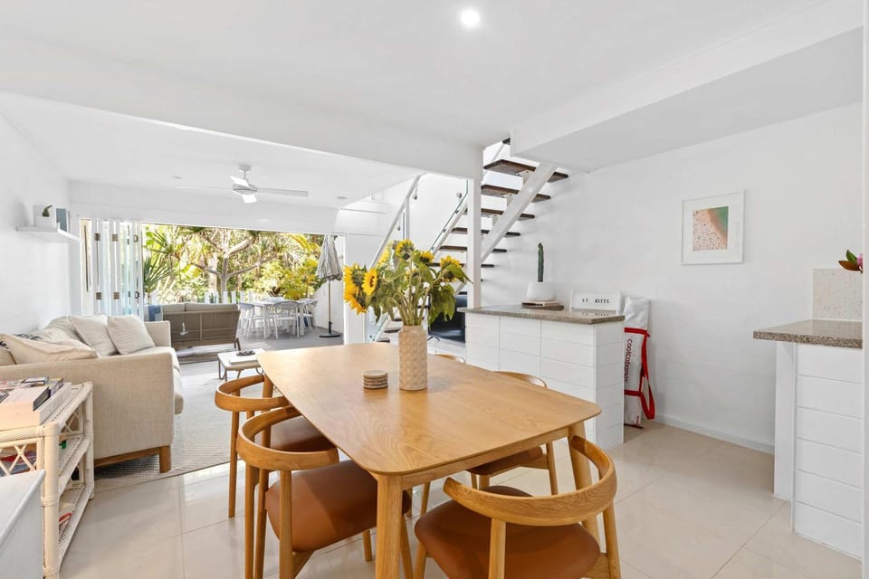Yarraga Tropical Escape with Pool & Private Rooftop Apartment in Noosa Heads