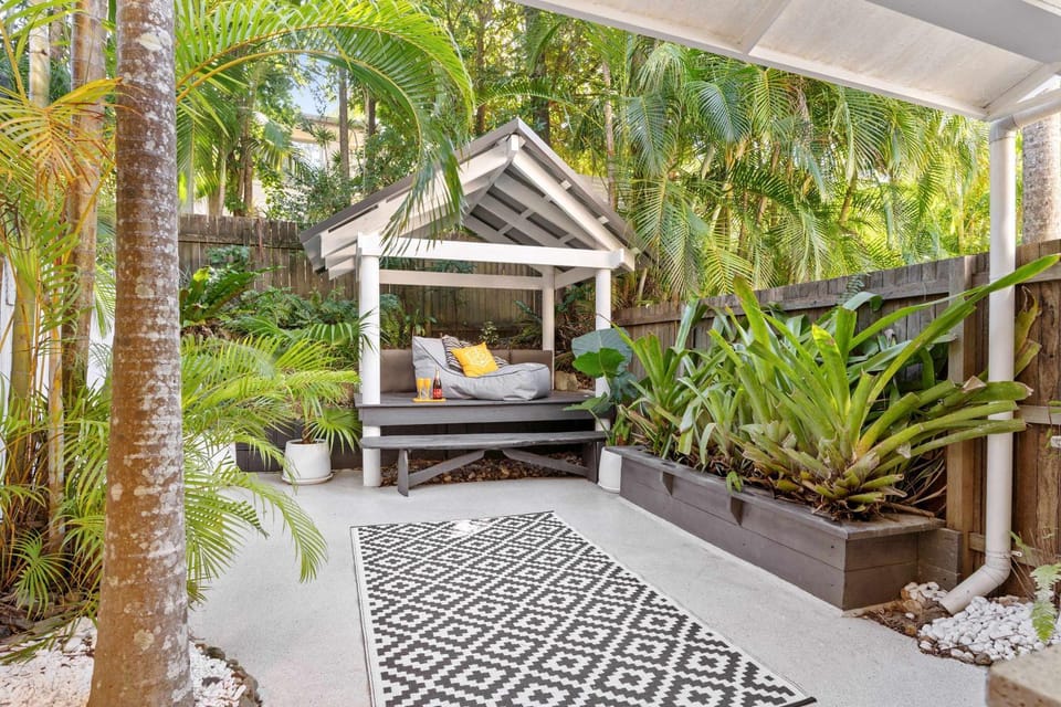 Yarraga Tropical Escape with Pool & Private Rooftop Apartment in Noosa Heads