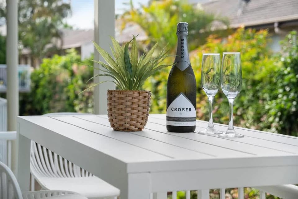 Modern stylish resort style Noosa River stay Apartment in Noosaville