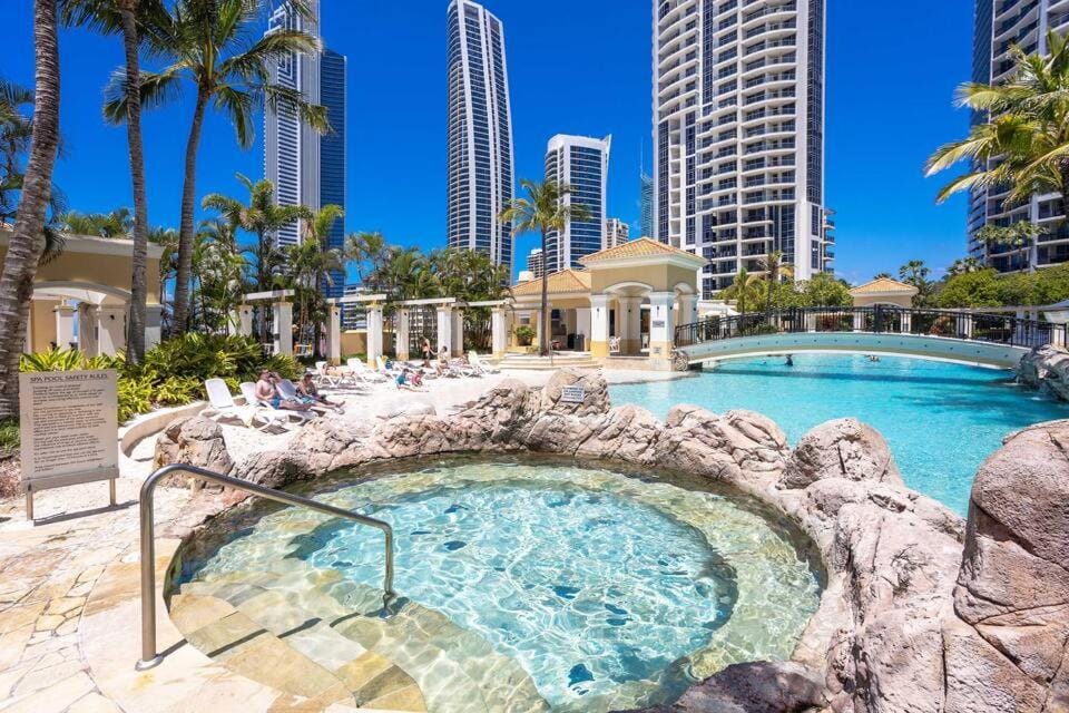 Property building, Swimming pool