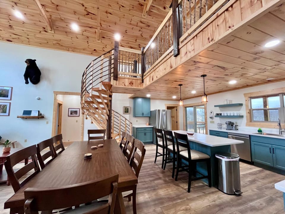Cat's Cradle - RRG Sunset Views Hot Tub WiFi Pet Friendly Near Natural Bridge State Park House in Kentucky