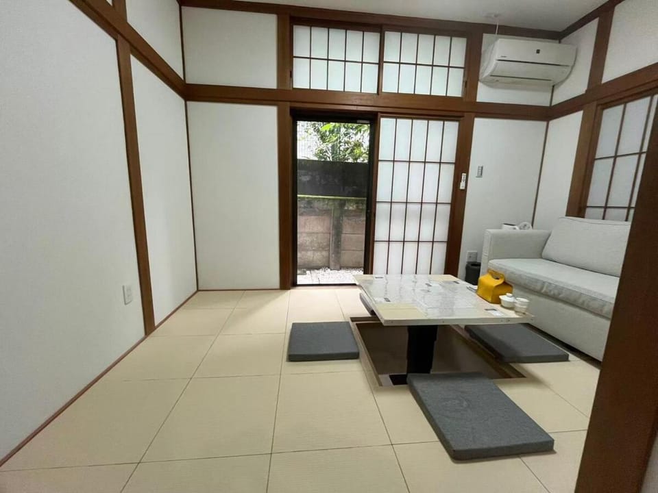 Waseda Michi 2 minutes from the station a detached house perfect for family trips Chalet in Shinjuku