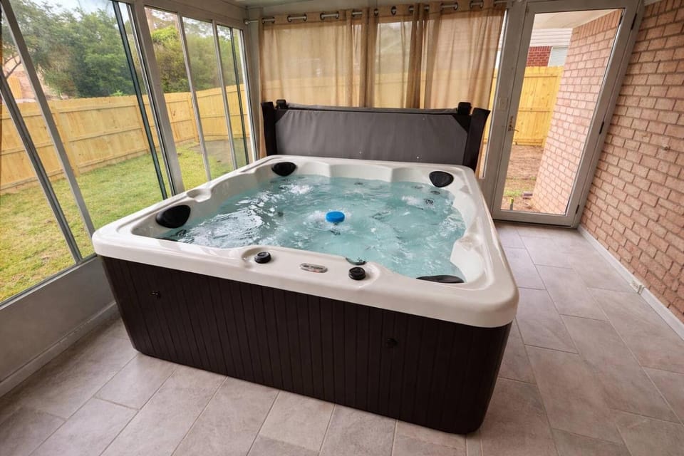 Castaway Retreat - Free Boat Charter Included with 5 Night stay! House in Pensacola Beach