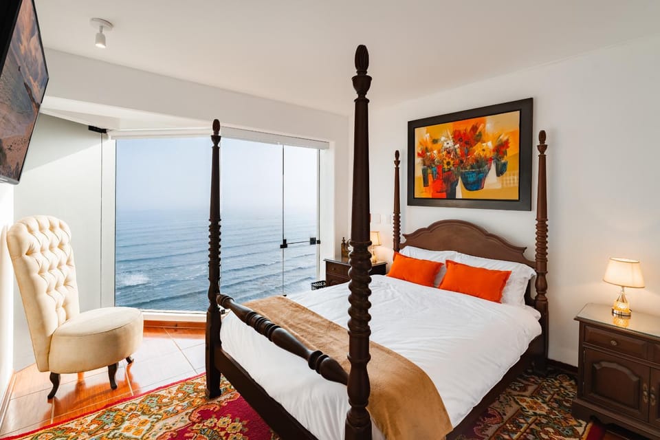 Bed, TV and multimedia, Bedroom, Sea view