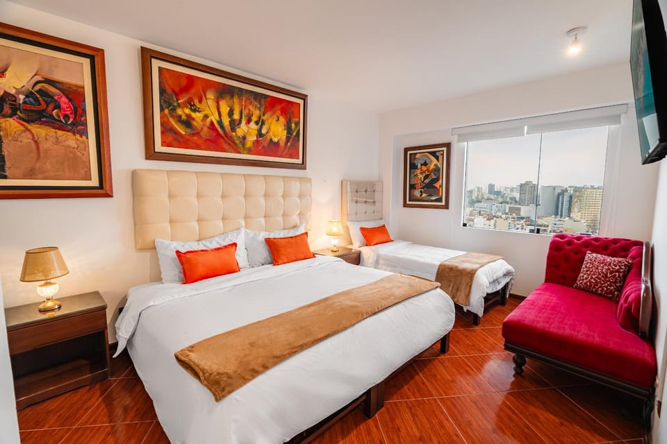 Bed, TV and multimedia, Decorative detail