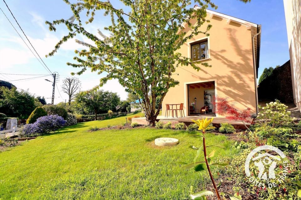 Le cerisier Bed and Breakfast in Cancale