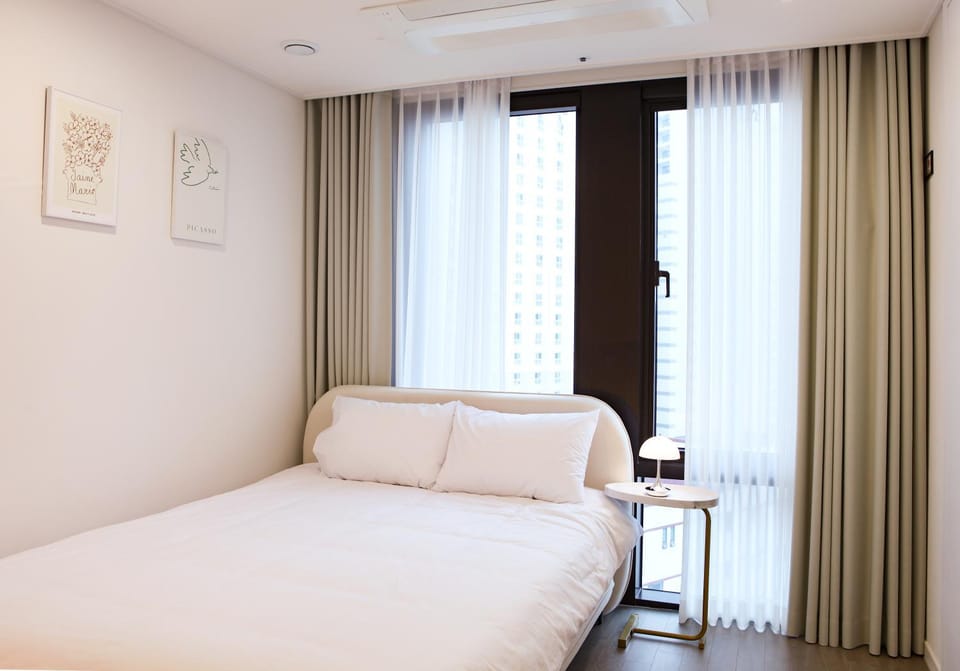 Bed, Photo of the whole room, Bedroom, Sea view, Sea view, wardrobe