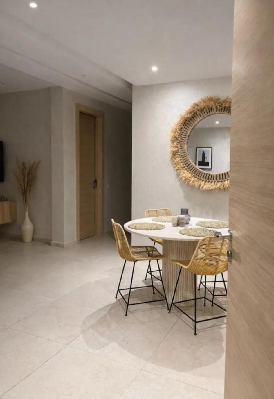 Chic Retreat on Mohammed VI Av, Pools and Terrace Apartment in Marrakesh