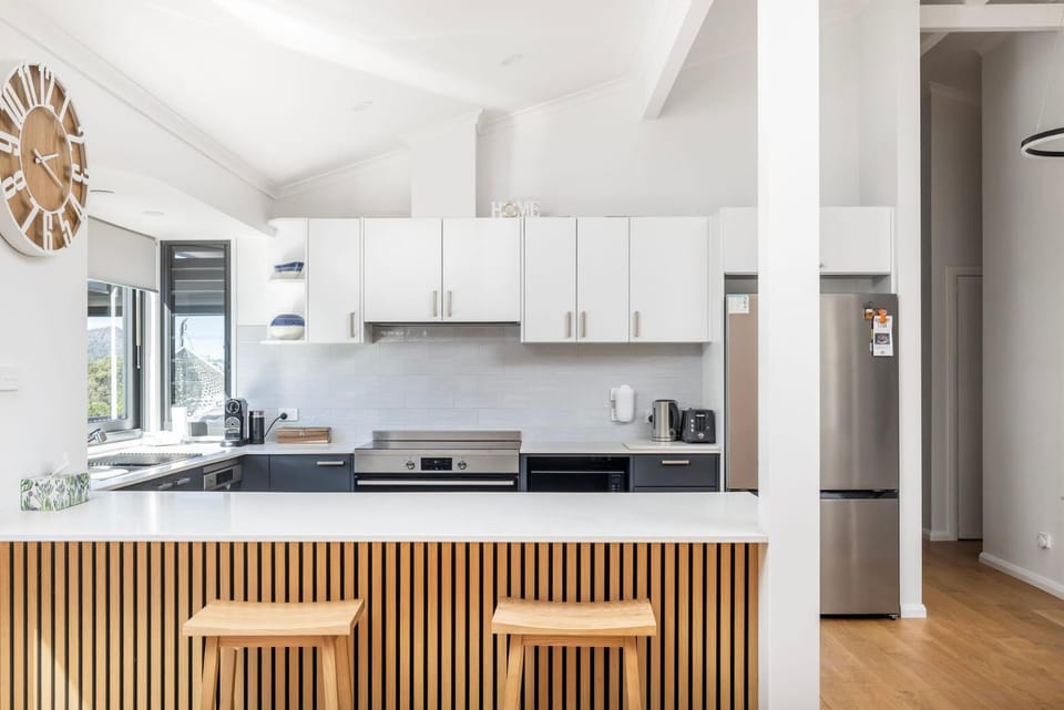 Coffee/tea facilities, Kitchen or kitchenette, oven, toaster