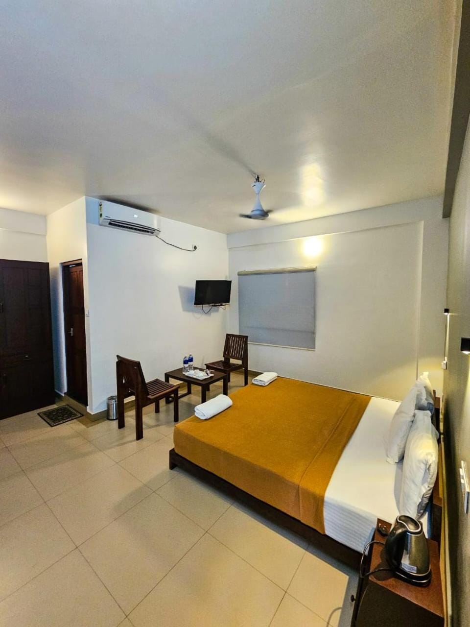 Sea View Balcony room - Tide End Beach Villa Vacation rental in Vypin