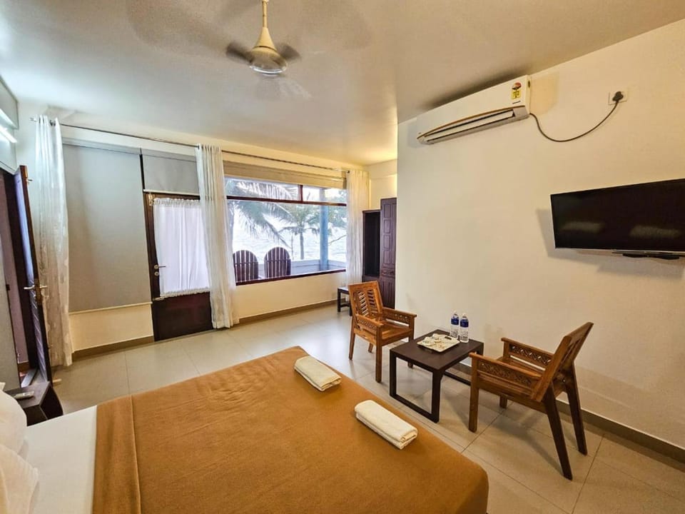 Sea View Balcony room - Tide End Beach Villa Vacation rental in Vypin