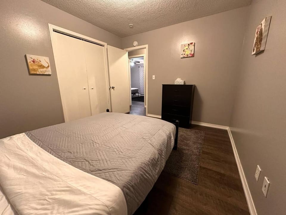 ~A Home Away From Home~Sleeps 8~ Apartment in Columbia