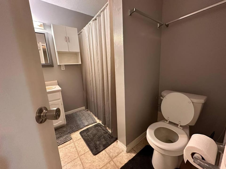 ~A Home Away From Home~Sleeps 8~ Apartment in Columbia