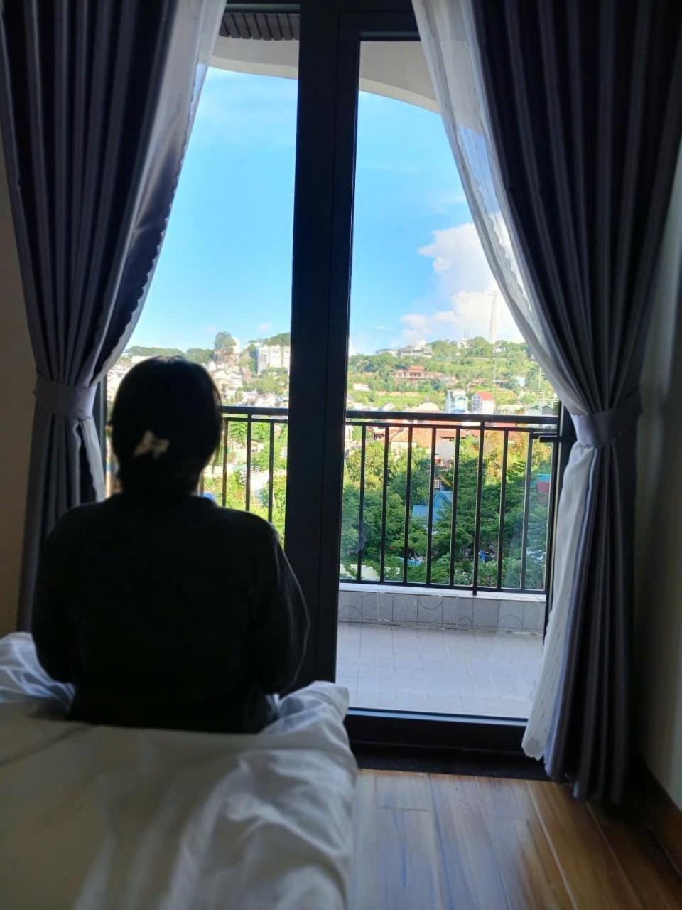 View (from property/room), Photo of the whole room, Bedroom